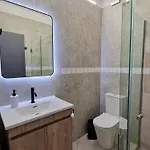 Ermou's Penthouse شقة