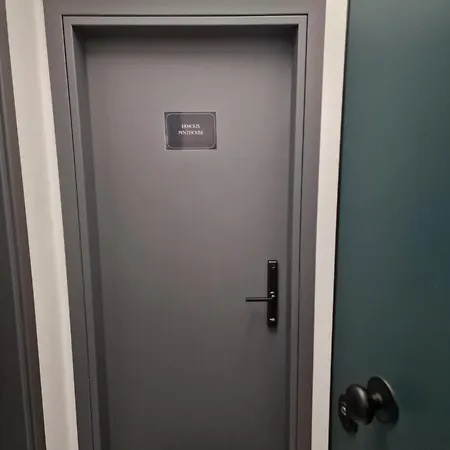 Ermou's Penthouse Салоники